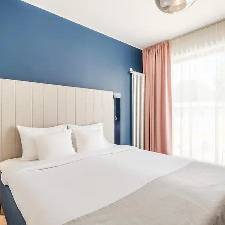 Wasa Hotel, & パルヌ