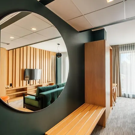 Wasa Hotel, & 4* パルヌ