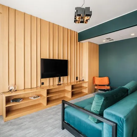 Wasa Hotel, & 4* パルヌ