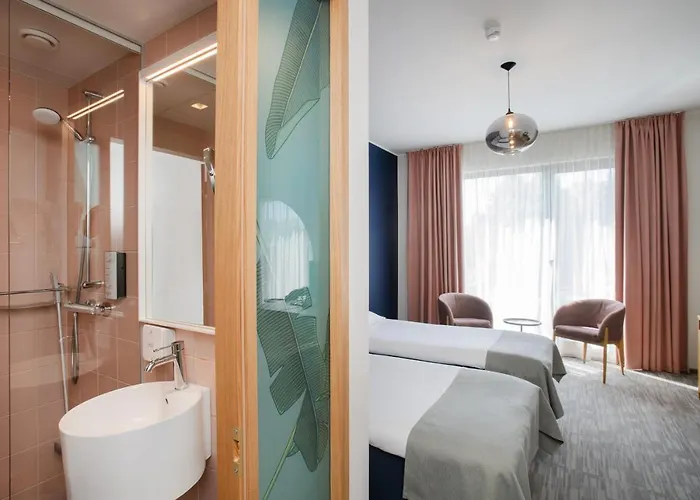 فندق Wasa Hotel, & بارنو